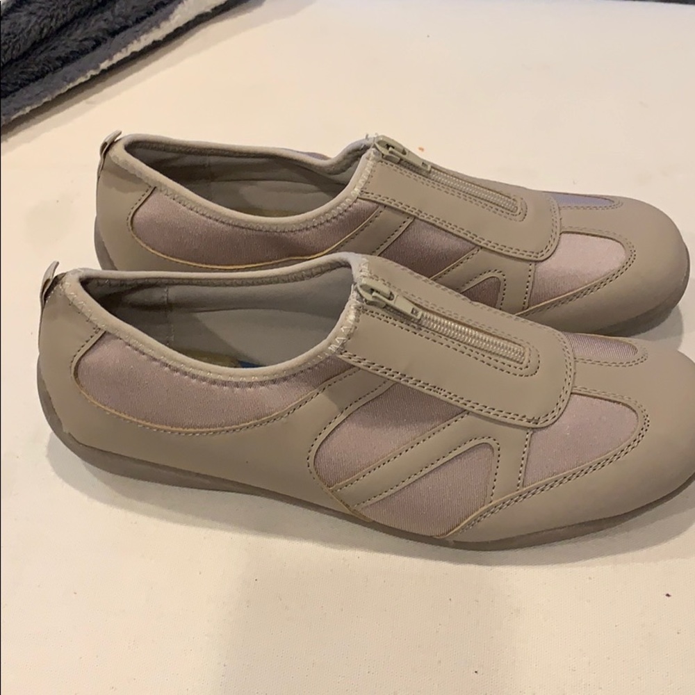 Basic Editions Beige Zip Up Sneakers Size 11 - image 5